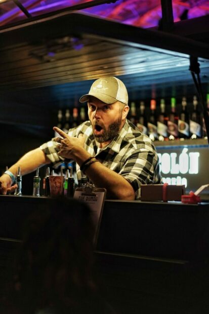 Ian Matthews: Inovace tvoří DNA značky Ron Colón Salvadoreño